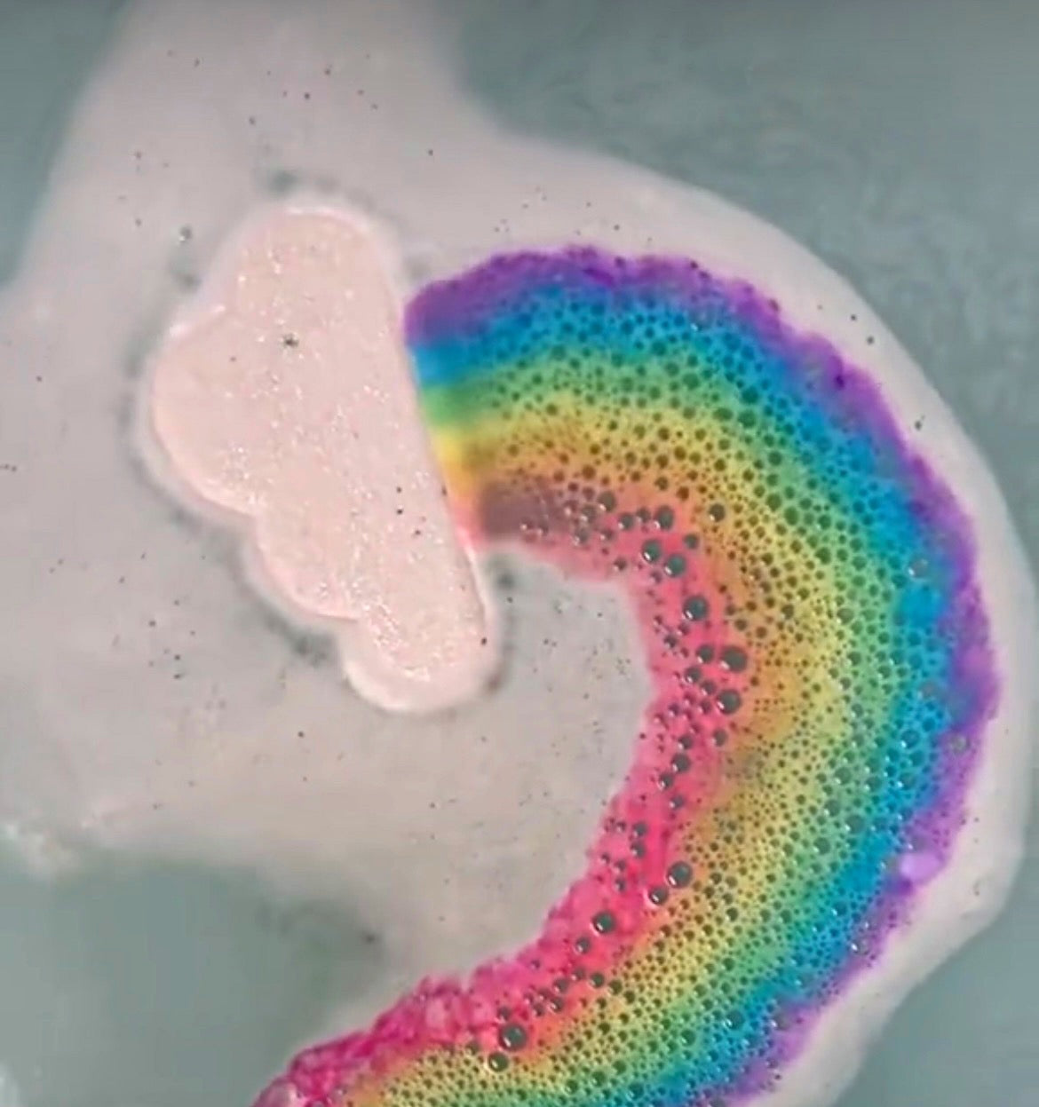 Cloud rainbow bath bomb